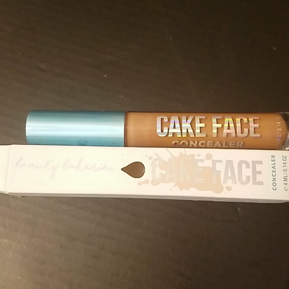 Beauty Bakerie You're Brewtiful Concealer NIB